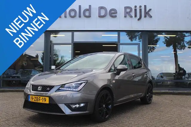 Photo 1 : Seat Ibiza 2015 Essence