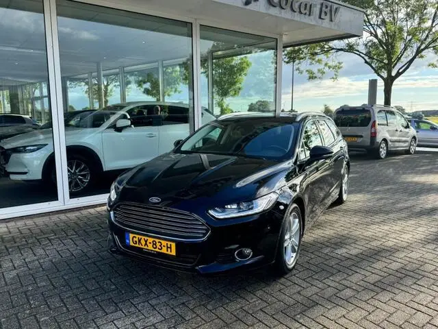 Photo 1 : Ford Mondeo 2019 Essence