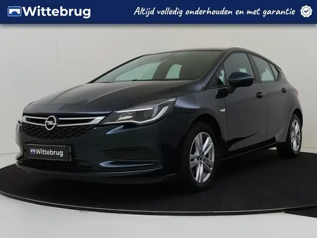 Photo 1 : Opel Astra 2017 Petrol