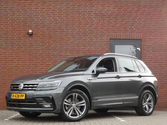 Photo 1 : Volkswagen Tiguan 2018 Essence