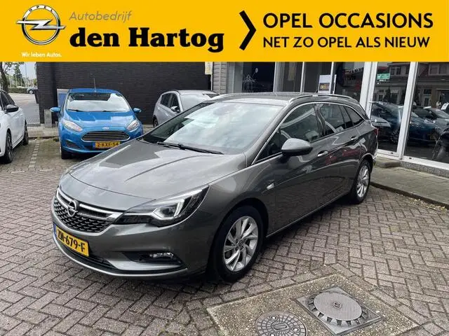 Photo 1 : Opel Astra 2019 Essence