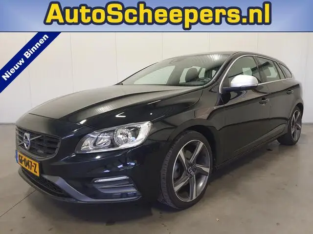 Photo 1 : Volvo V60 2015 Essence