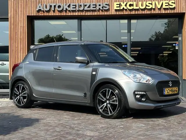 Photo 1 : Suzuki Swift 2019 Petrol