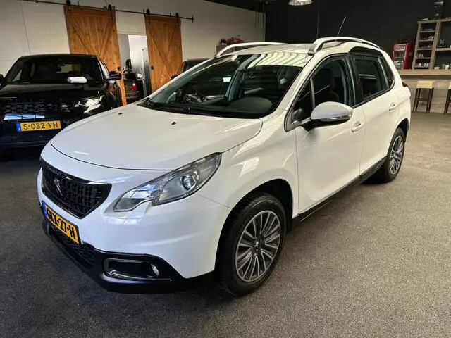 Photo 1 : Peugeot 2008 2016 Petrol