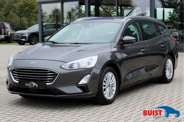 Photo 1 : Ford Focus 2019 Petrol