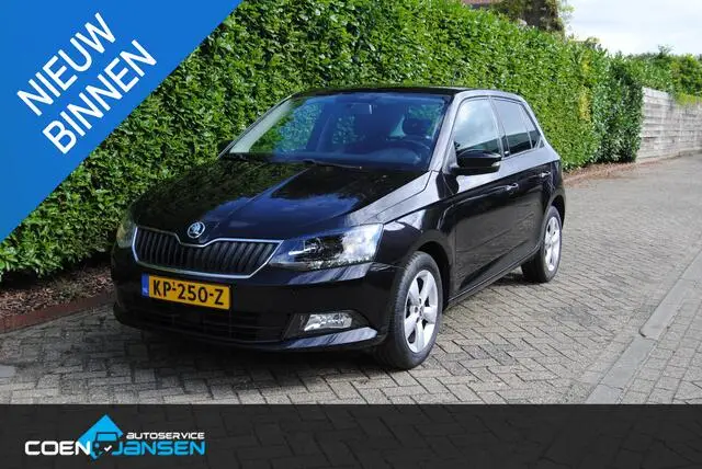 Photo 1 : Skoda Fabia 2017 Petrol