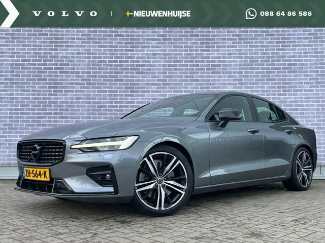 Photo 1 : Volvo S60 2019 Essence