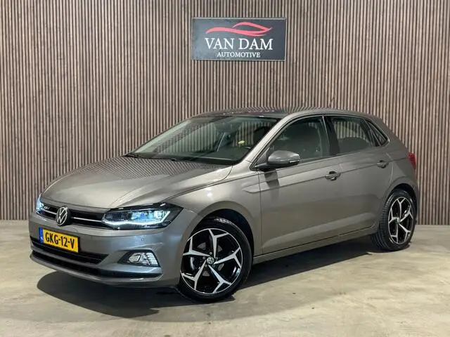 Photo 1 : Volkswagen Polo 2021 Essence