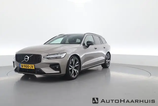 Photo 1 : Volvo V60 2021 Essence