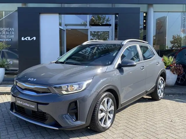 Photo 1 : Kia Stonic 2023 Petrol