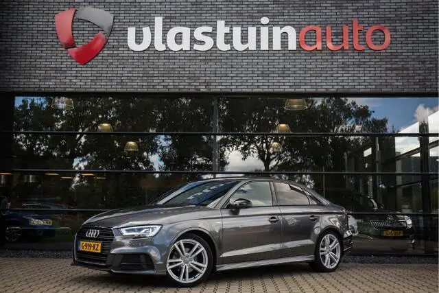 Photo 1 : Audi A3 2019 Essence