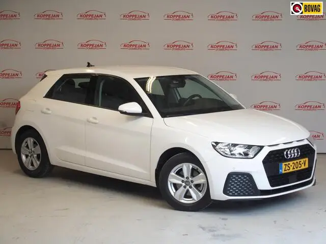 Photo 1 : Audi A1 2019 Essence