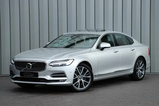 Photo 1 : Volvo S90 2016 Petrol