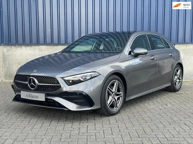 Photo 1 : Mercedes-benz Classe A 2023 Hybride