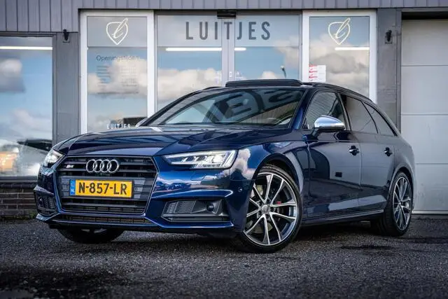 Photo 1 : Audi A4 2017 Petrol