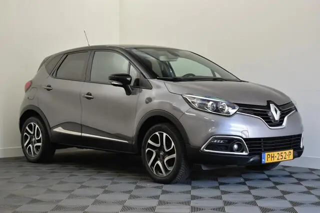 Photo 1 : Renault Captur 2017 Petrol