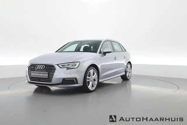 Photo 1 : Audi A3 2020 Hybride