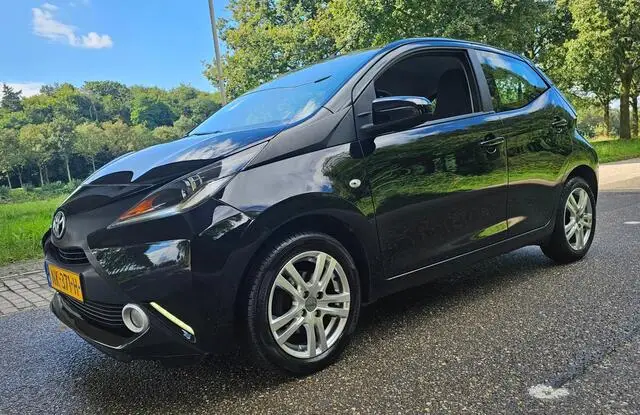 Photo 1 : Toyota Aygo 2017 Petrol