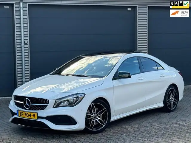 Photo 1 : Mercedes-benz Classe Cla 2018 Petrol