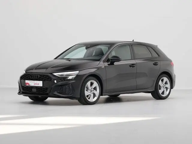 Photo 1 : Audi A3 2023 Hybrid