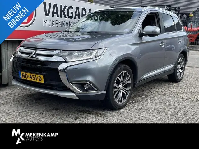 Photo 1 : Mitsubishi Outlander 2017 Essence