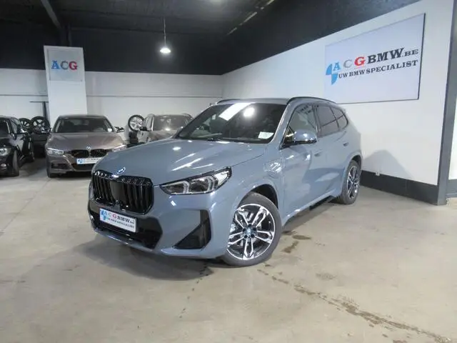 Photo 1 : Bmw X1 2023 Non renseigné