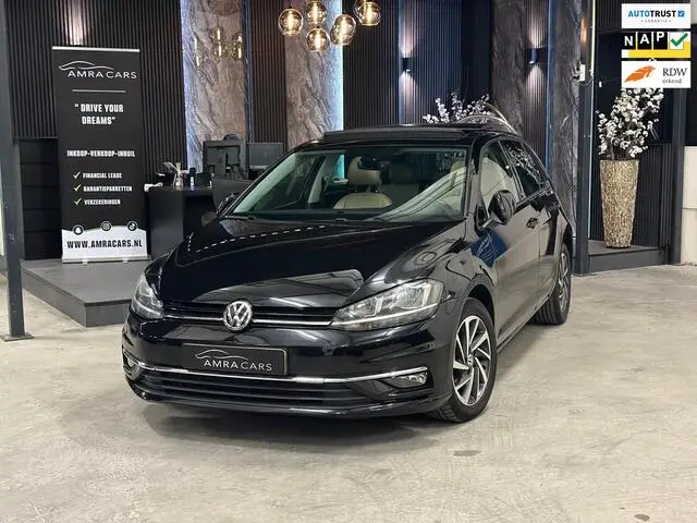 Photo 1 : Volkswagen Golf 2017 Essence