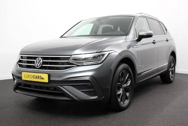 Photo 1 : Volkswagen Tiguan 2023 Essence