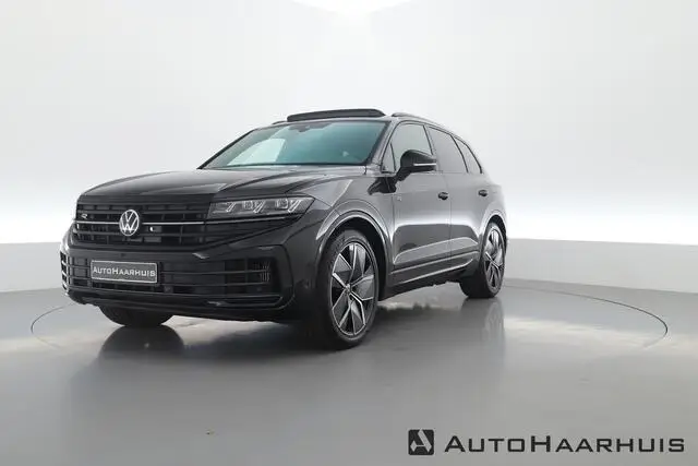 Photo 1 : Volkswagen Touareg 2024 Hybride