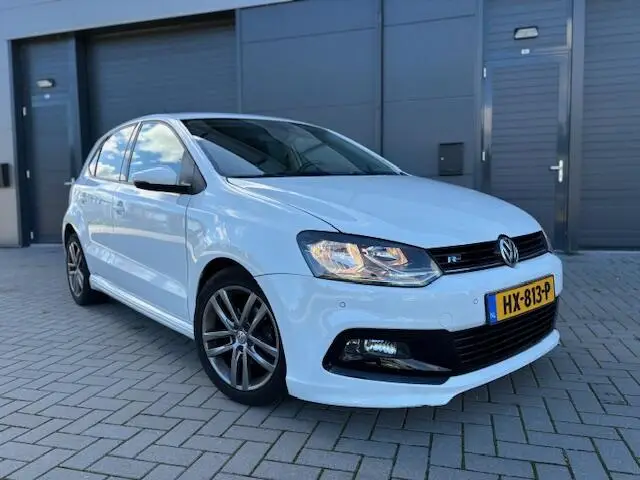 Photo 1 : Volkswagen Polo 2016 Petrol