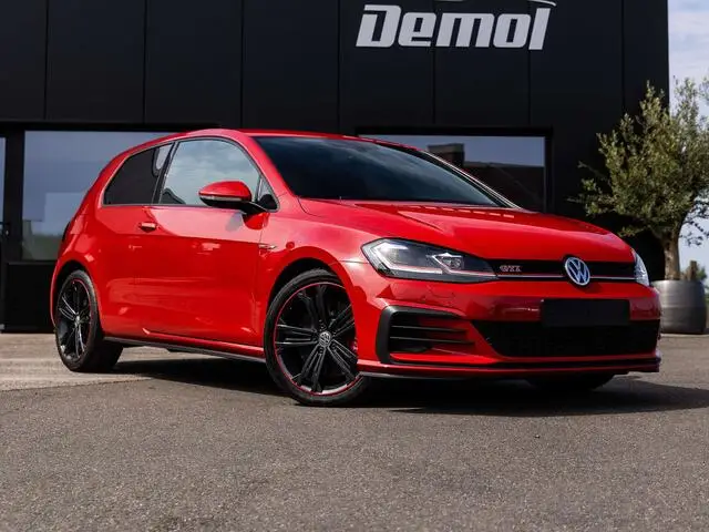 Photo 1 : Volkswagen Golf 2019 Essence