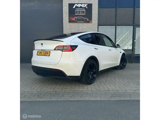 Photo 1 : Tesla Model Y 2023 Électrique