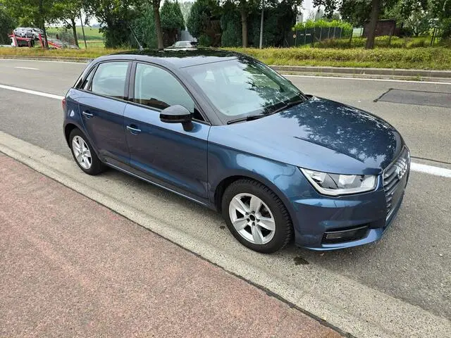 Photo 1 : Audi A1 2017 Petrol