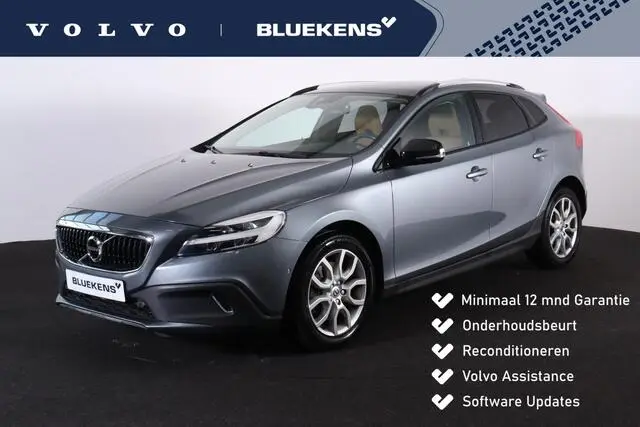 Photo 1 : Volvo V40 2019 Petrol