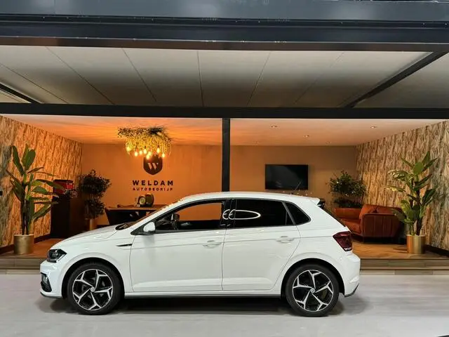 Photo 1 : Volkswagen Polo 2020 Petrol