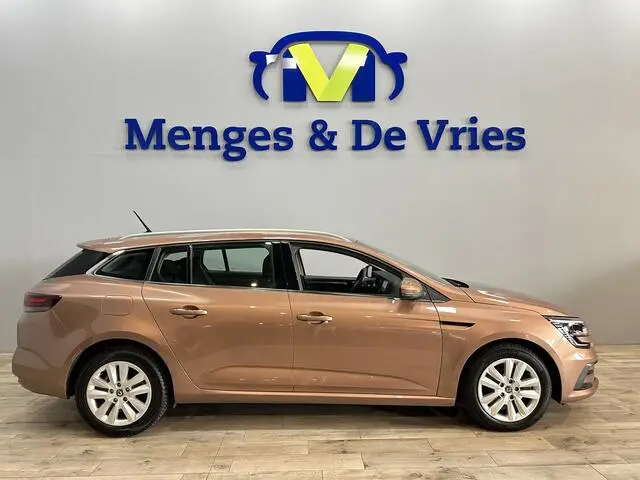 Photo 1 : Renault Megane 2021 Petrol