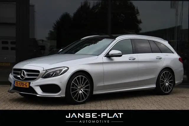 Photo 1 : Mercedes-benz Classe C 2018 Petrol