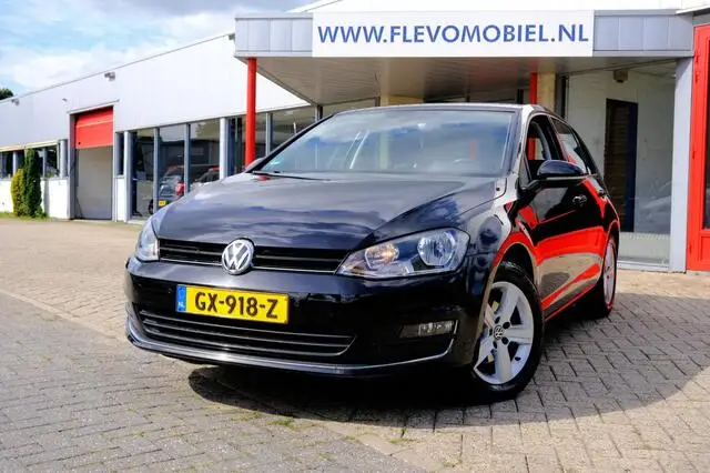 Photo 1 : Volkswagen Golf 2015 Petrol