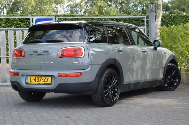 Photo 1 : Mini Clubman 2017 Essence