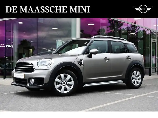 Photo 1 : Mini Countryman 2017 Essence