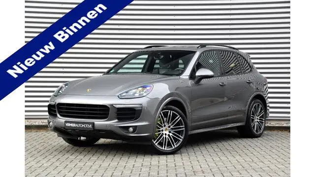 Photo 1 : Porsche Cayenne 2015 Hybride