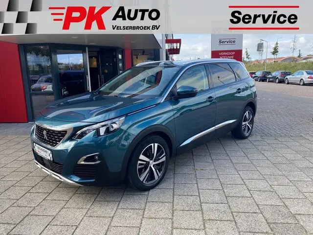 Photo 1 : Peugeot 5008 2018 Essence