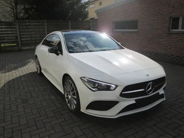 Photo 1 : Mercedes-benz Classe Cla 2023 Petrol