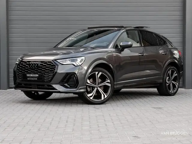 Photo 1 : Audi Q3 2021 Hybrid