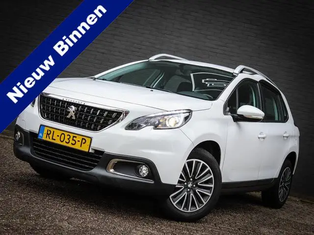 Photo 1 : Peugeot 2008 2018 Petrol