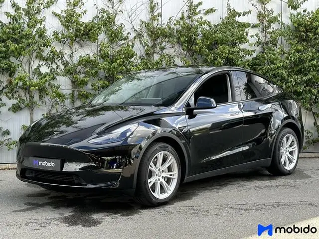 Photo 1 : Tesla Model Y 2022 Electric