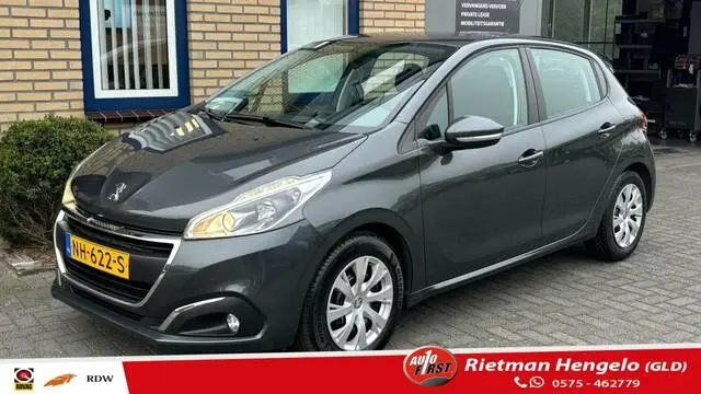 Photo 1 : Peugeot 208 2017 Petrol