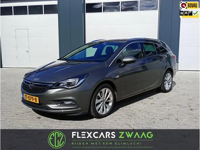 Photo 1 : Opel Astra 2019 Petrol