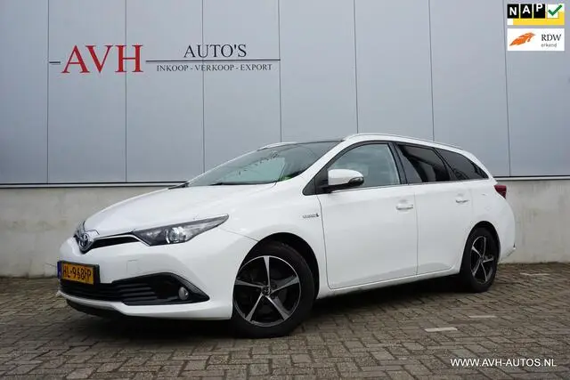 Photo 1 : Toyota Auris 2015 Hybride