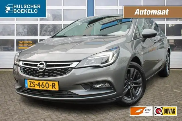 Photo 1 : Opel Astra 2019 Essence